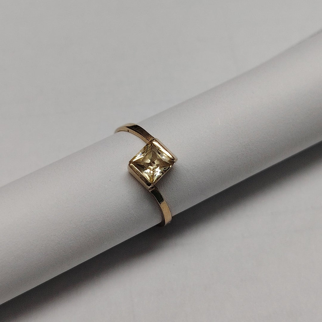 ANILLO ORO 10 K 1,20 GRMS (SEMINUEVO)