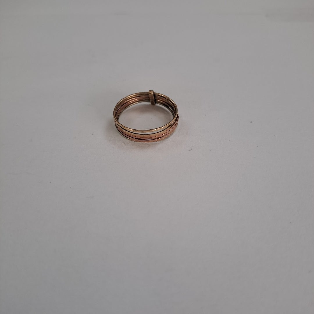 ANILLO ORO 10 K 1.8 GRMS (SEMINUEVO)