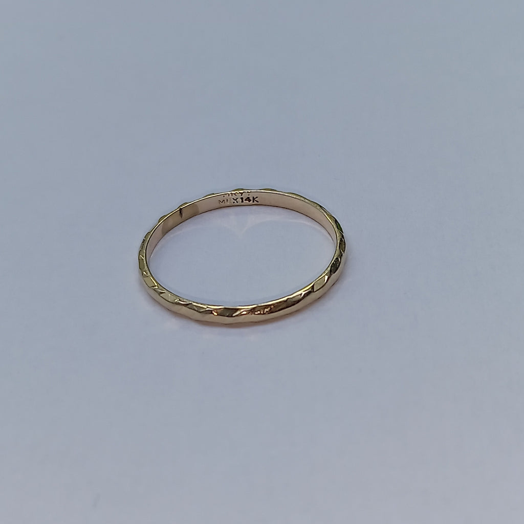 ARGOLLA ORO 14 K 0.8 GRMS (SEMINUEVO)