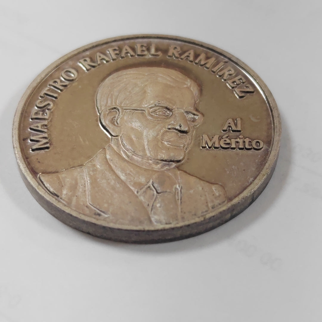 MEDALLA PERSONAL PLATA 29.6 GRMS (SEMINUEVO)