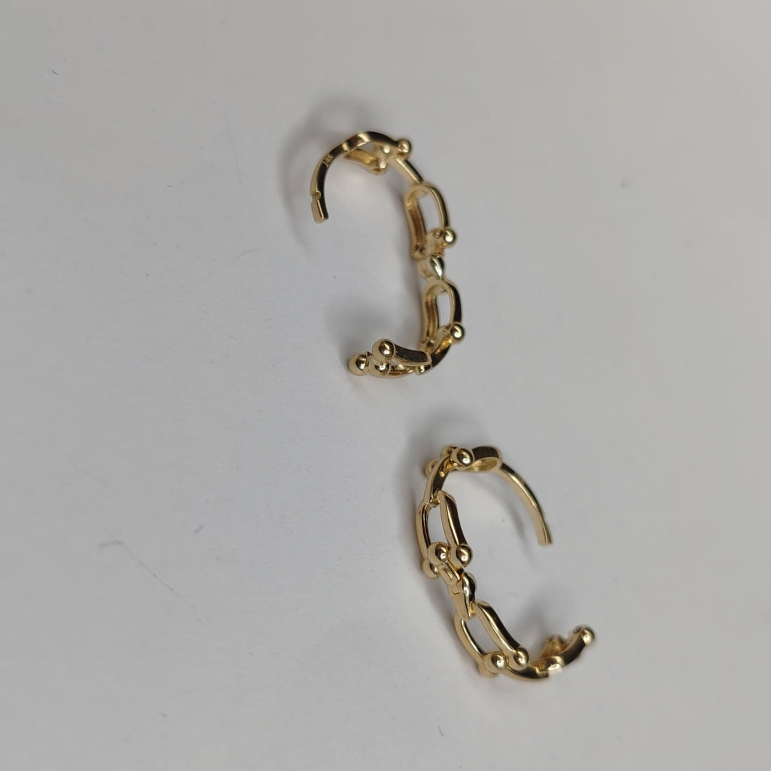 HUGGIES ORO 14K 2.4 (NUEVO)