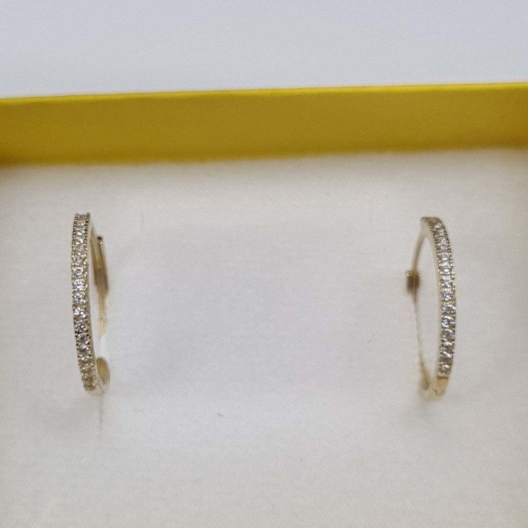 HUGGIES ORO 14K 2.5 (NUEVO)