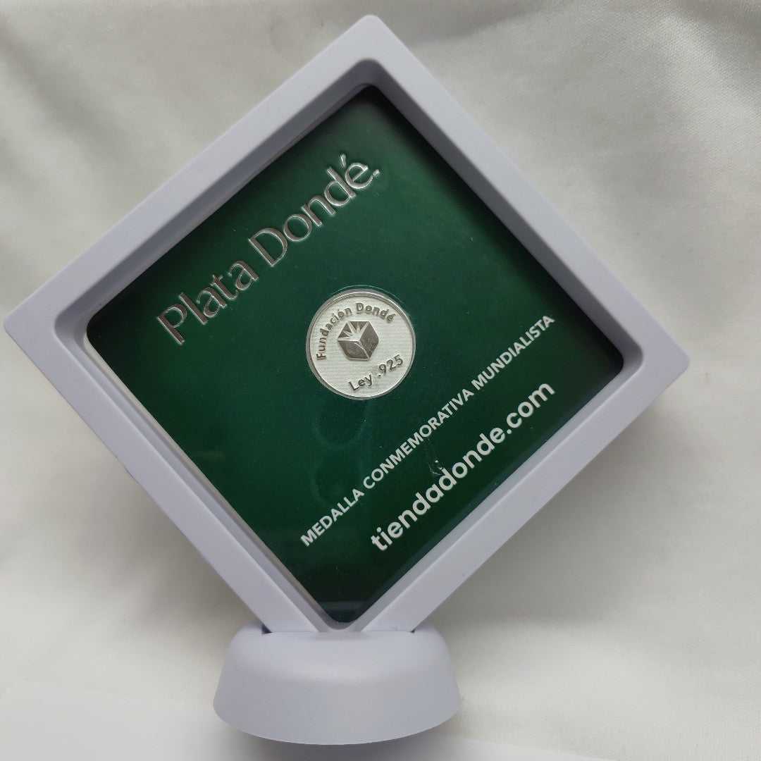 MEDALLA CONMEMORATIVA FRD FÚTBOL MOTIVO ÁGUILA PLATA .925 8.9 GR (NUEVO)