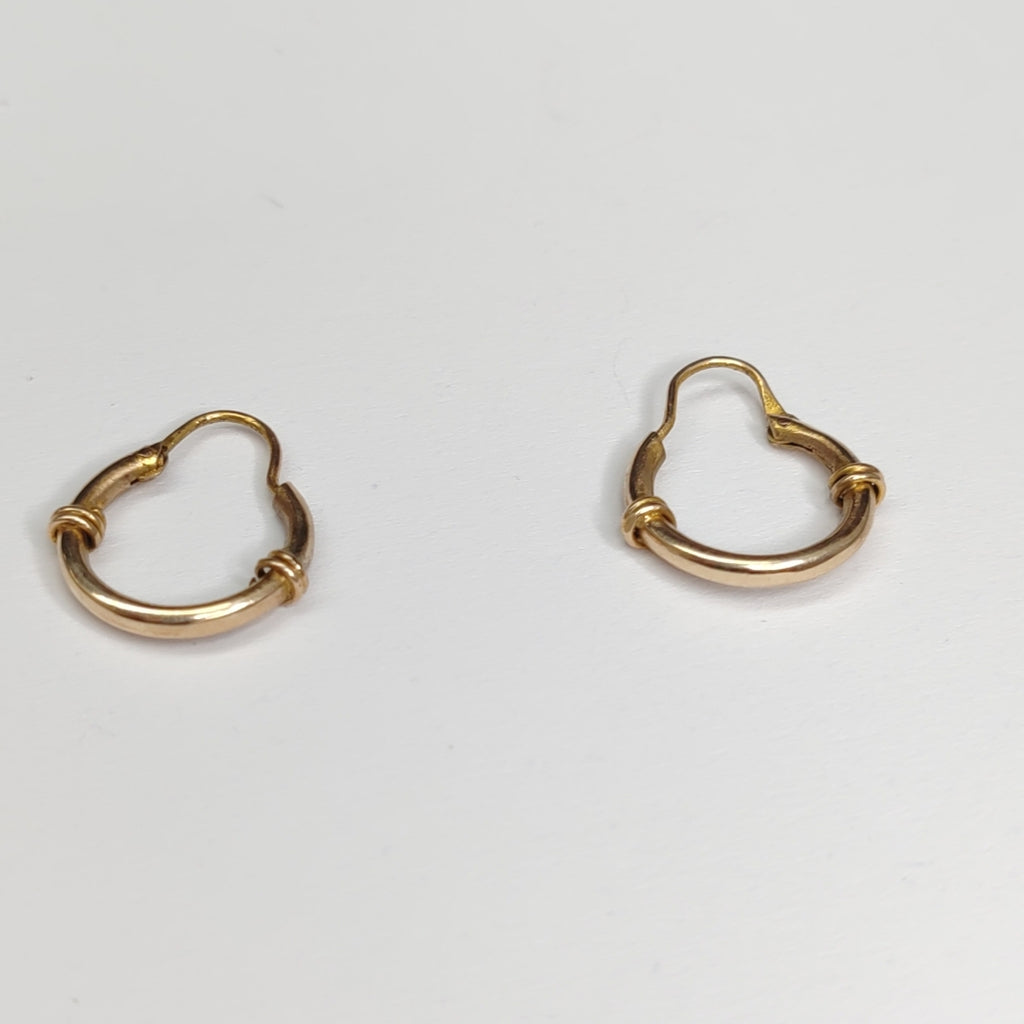 ARETES PAR ORO 8 K 1.4 GRMS (SEMINUEVO)