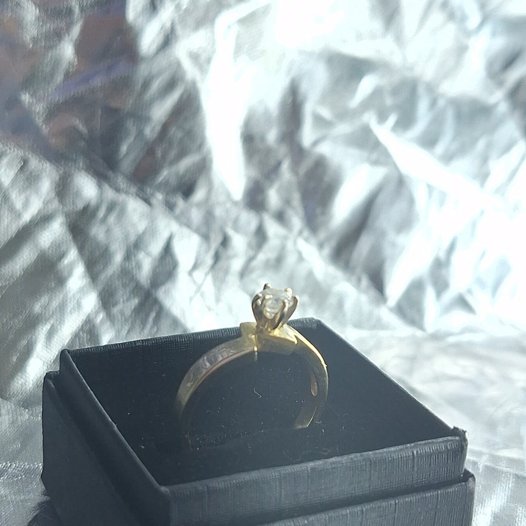 SOLITARIO ORO 14 K 3.3 GRMS (SEMINUEVO)