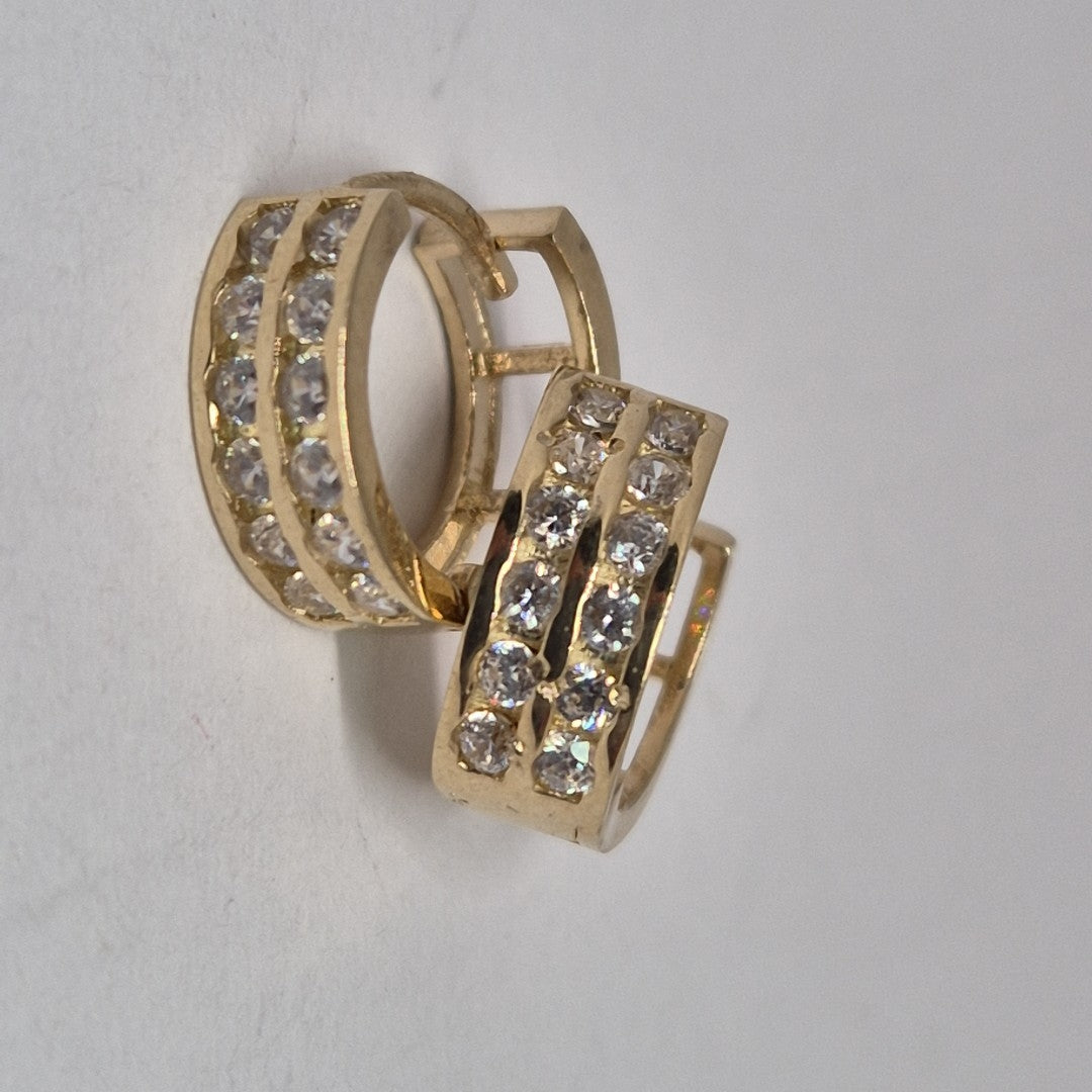 ARETES HUGGIES C CIRCONIAS 14K 1.7 GR (NUEVO)