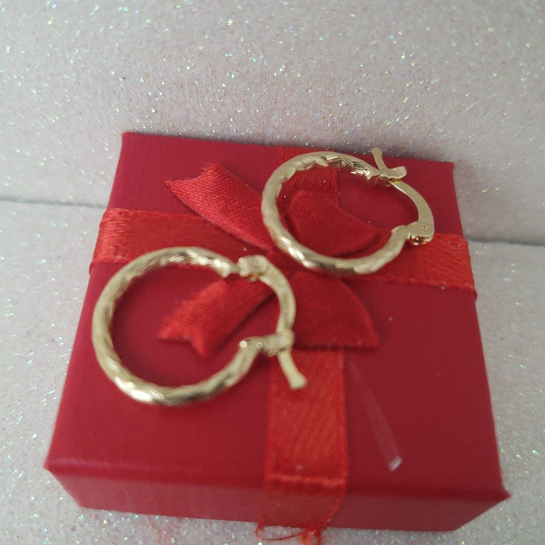 ARETES ARRACADAS TRENZADAS 14K 18 1.6 GR (NUEVO)