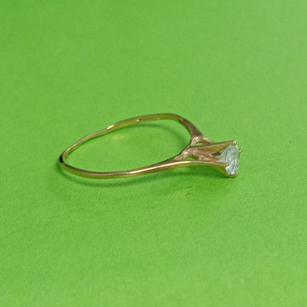 SOLITARIO ORO 10 K 0.7 GRMS (SEMINUEVO)