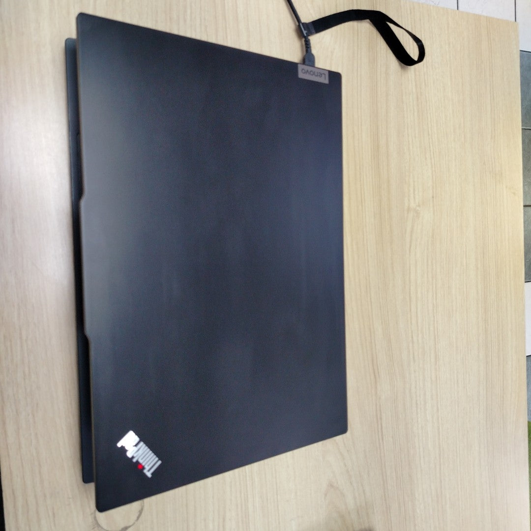 LAPTOP LENOVO THINKPAD E16 GEN 2 (2024) 1 TB SSD 16 GB RAM (SEMINUEVO)