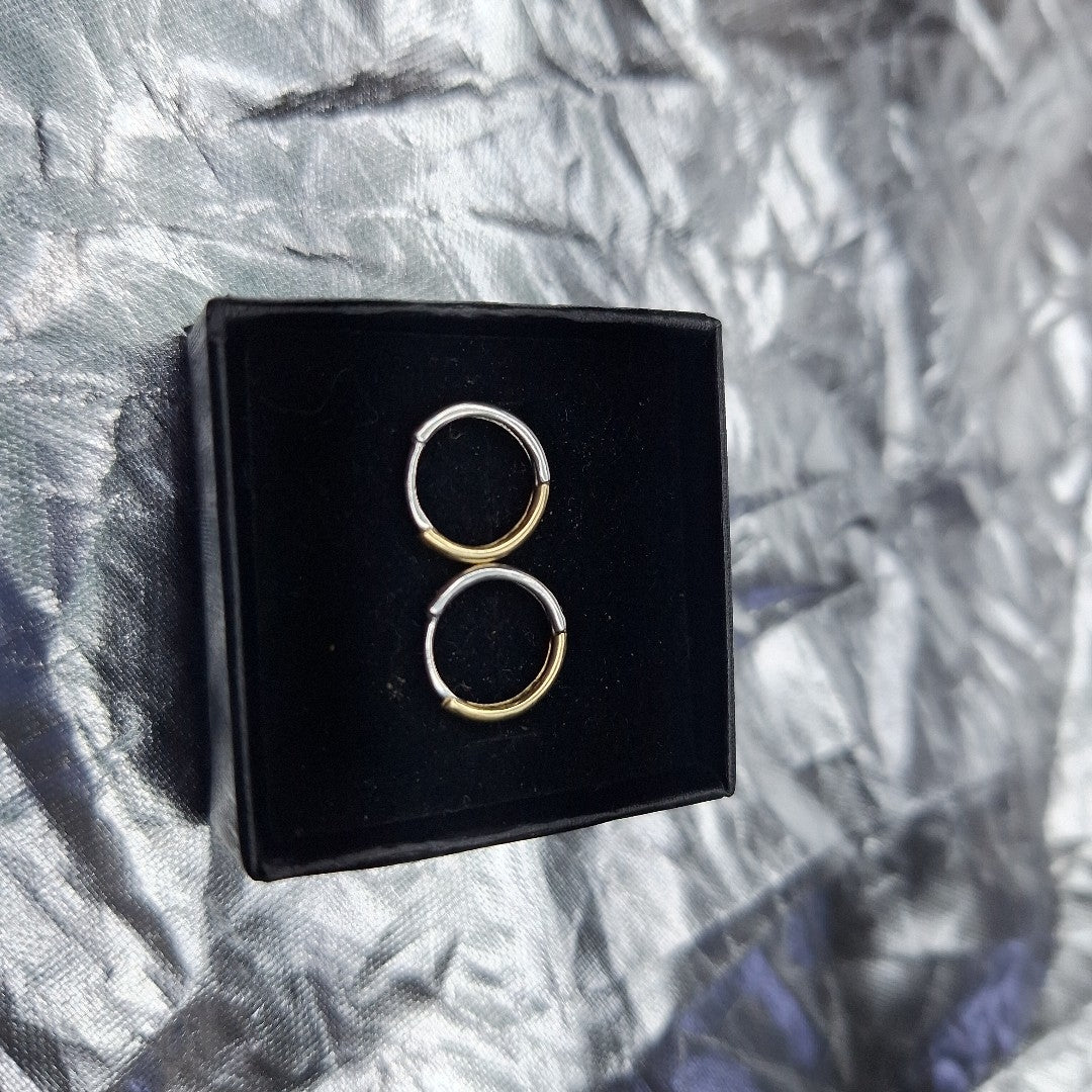 ARRACADAS PAR ORO BLANCO 14 K 0,80 GRMS (SEMINUEVO)