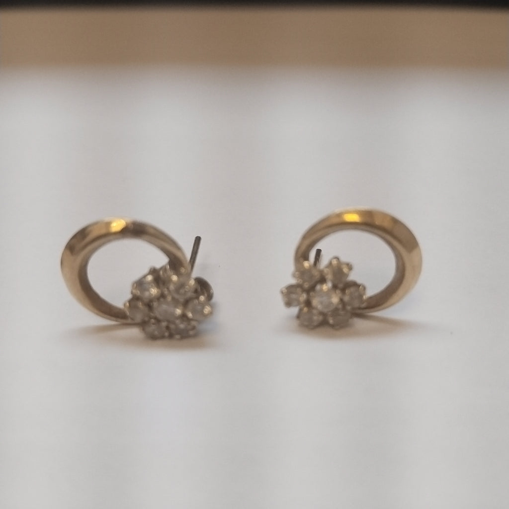 ARETES PAR ORO 14 K 1,80 GRMS (SEMINUEVO)