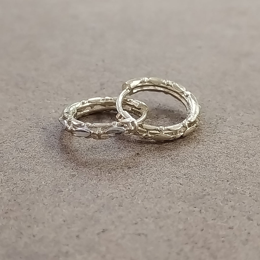 HUGGIES ORO 14K 1.2 (NUEVO)