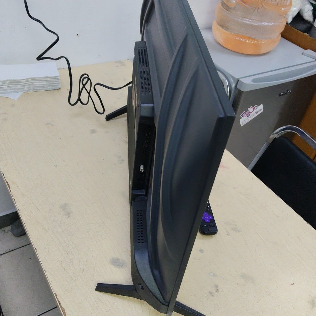 PANTALLA JVC SI32RF 32" LED HD (SEMINUEVO)