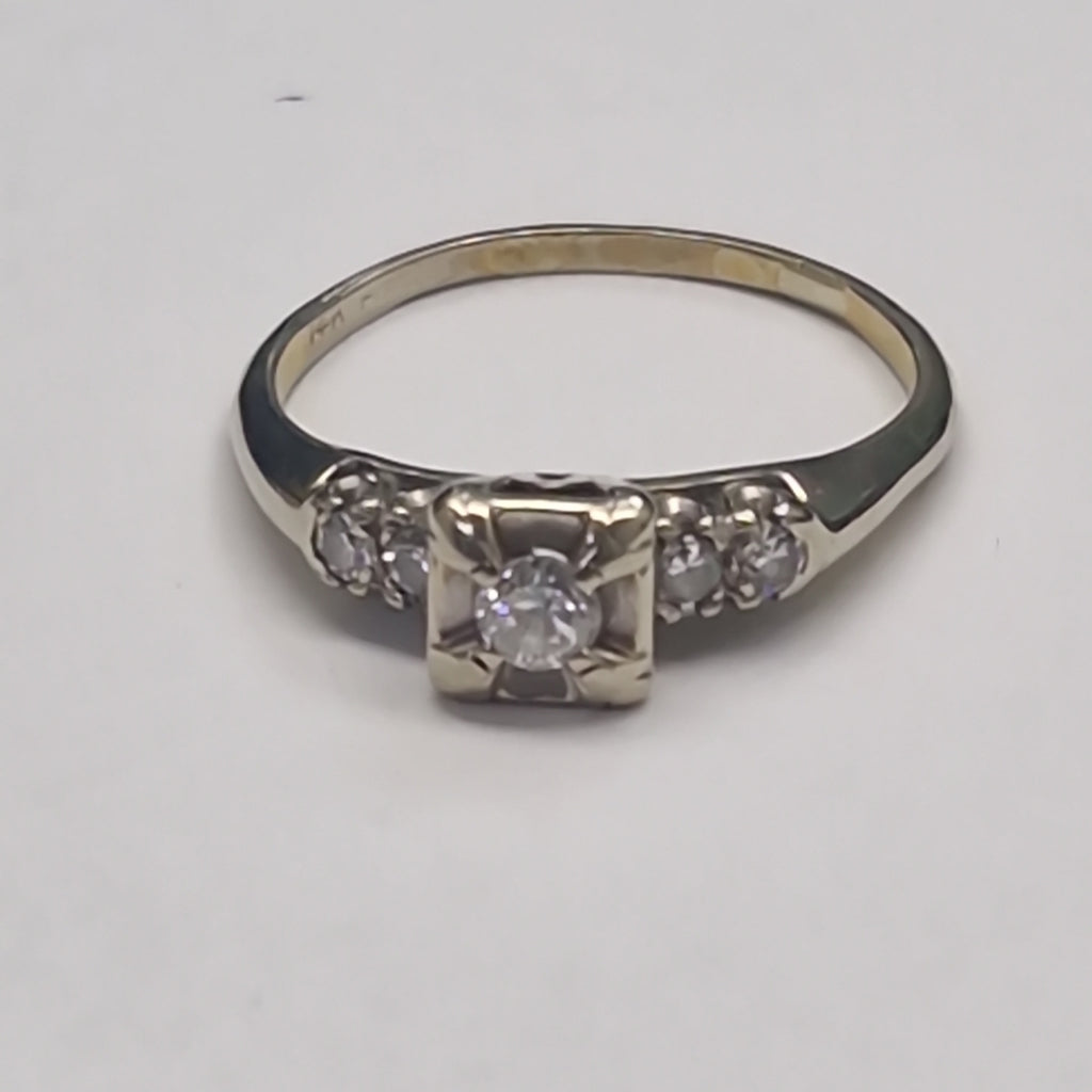 SOLITARIO ORO BLANCO 14 K 2.5 GRMS (SEMINUEVO)