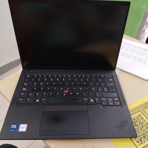 LAPTOP LENOVO THINKPAD T14 GEN 5 (2025) 1 TB SSD 16 GB RAM (SEMINUEVO)