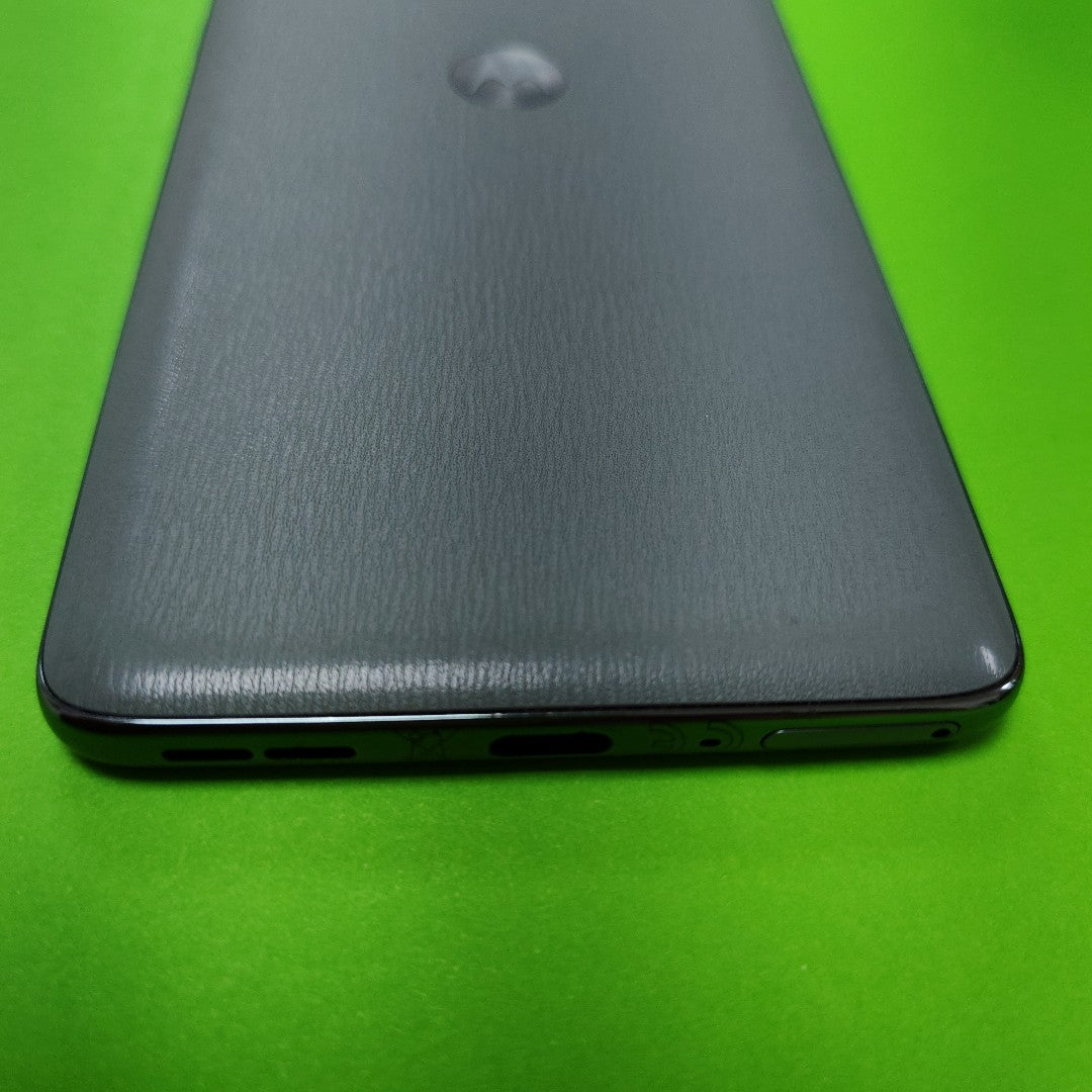 CELULAR MOTOROLA EDGE 60 PRO XT2507-1 (2025) 512 GB 12 GB RAM (SEMINUEVO)