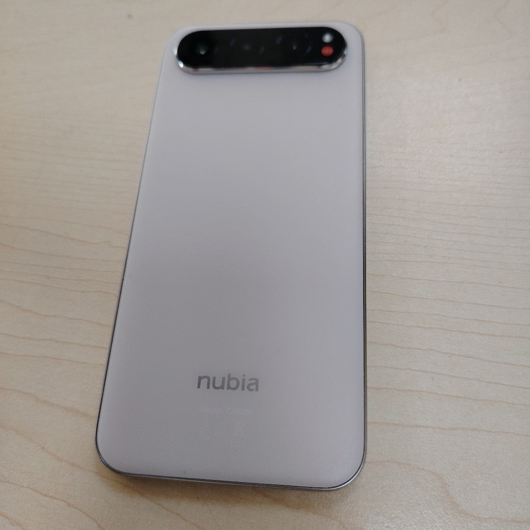 CELULAR NUBIA AIR Z2468N (2025) 256 GB 8 GB RAM (SEMINUEVO)