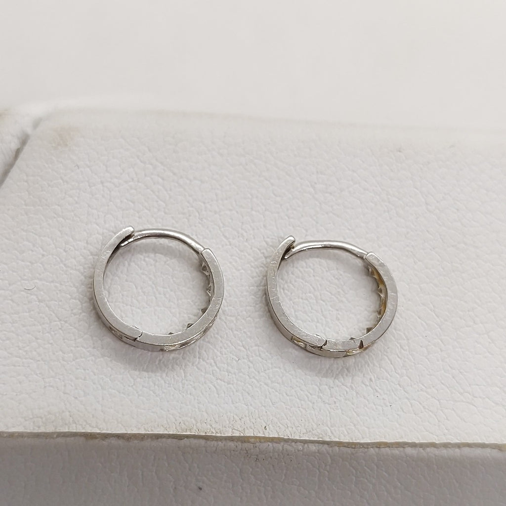 ARETES PAR ORO 14 K 0.5 GRMS (SEMINUEVO)