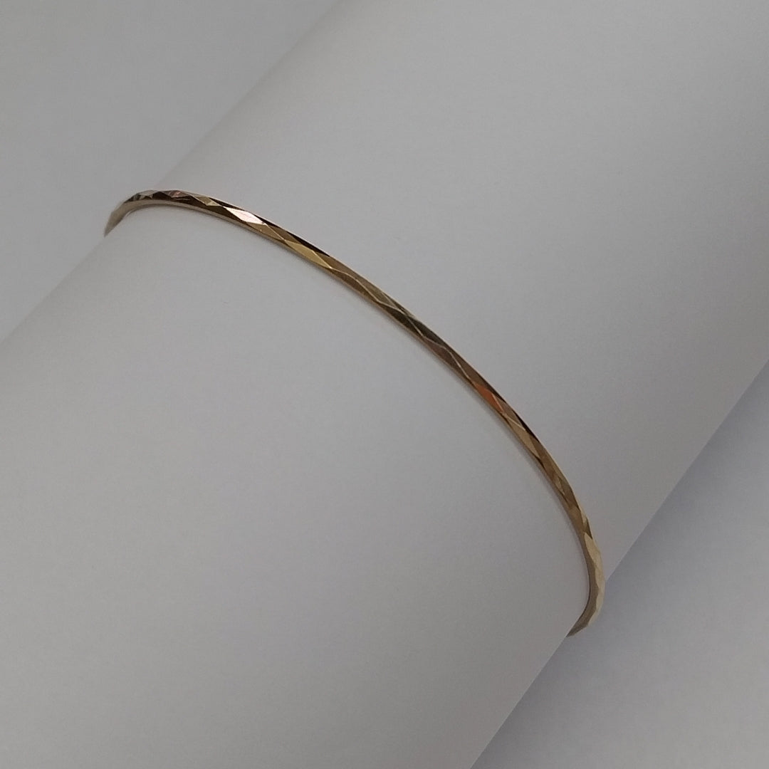PULSERA RIGIDA ORO 10 K 2.5 GRMS (SEMINUEVO)