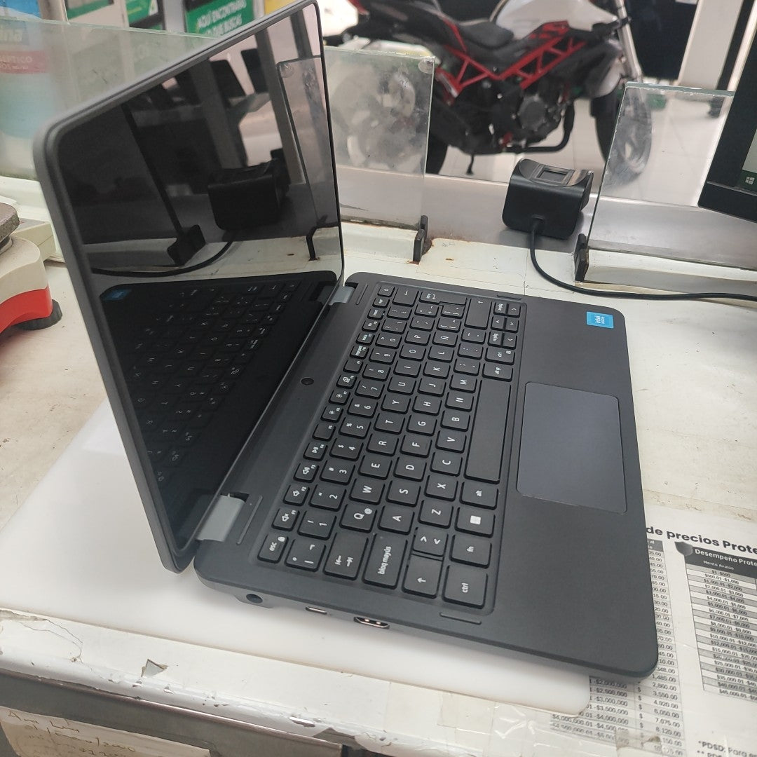 LAPTOP DELL LATITUDE 3140 (2024) 128 GB SSD 8 GB RAM (SEMINUEVO)