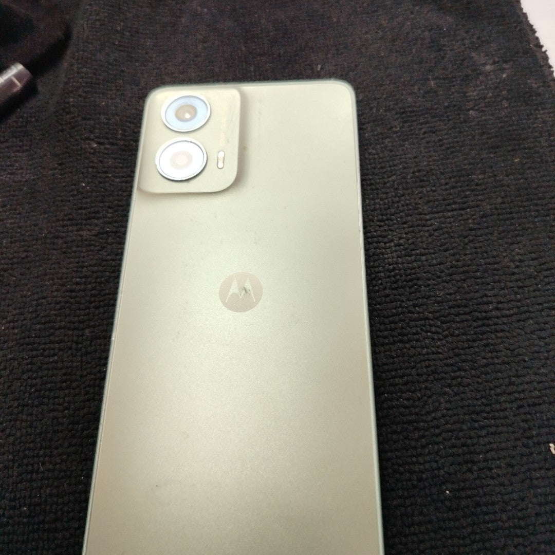 CELULAR MOTOROLA MOTO G24 XT2423-2 (2024) 128 GB 8 GB RAM (SEMINUEVO)