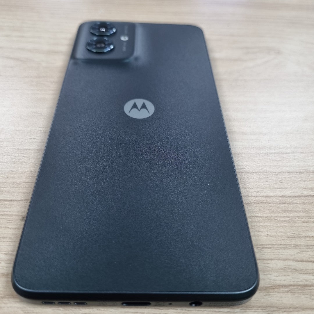 CELULAR MOTOROLA MOTO G55 5G XT2435-2 (2024) 256 GB 8 GB RAM (SEMINUEVO)