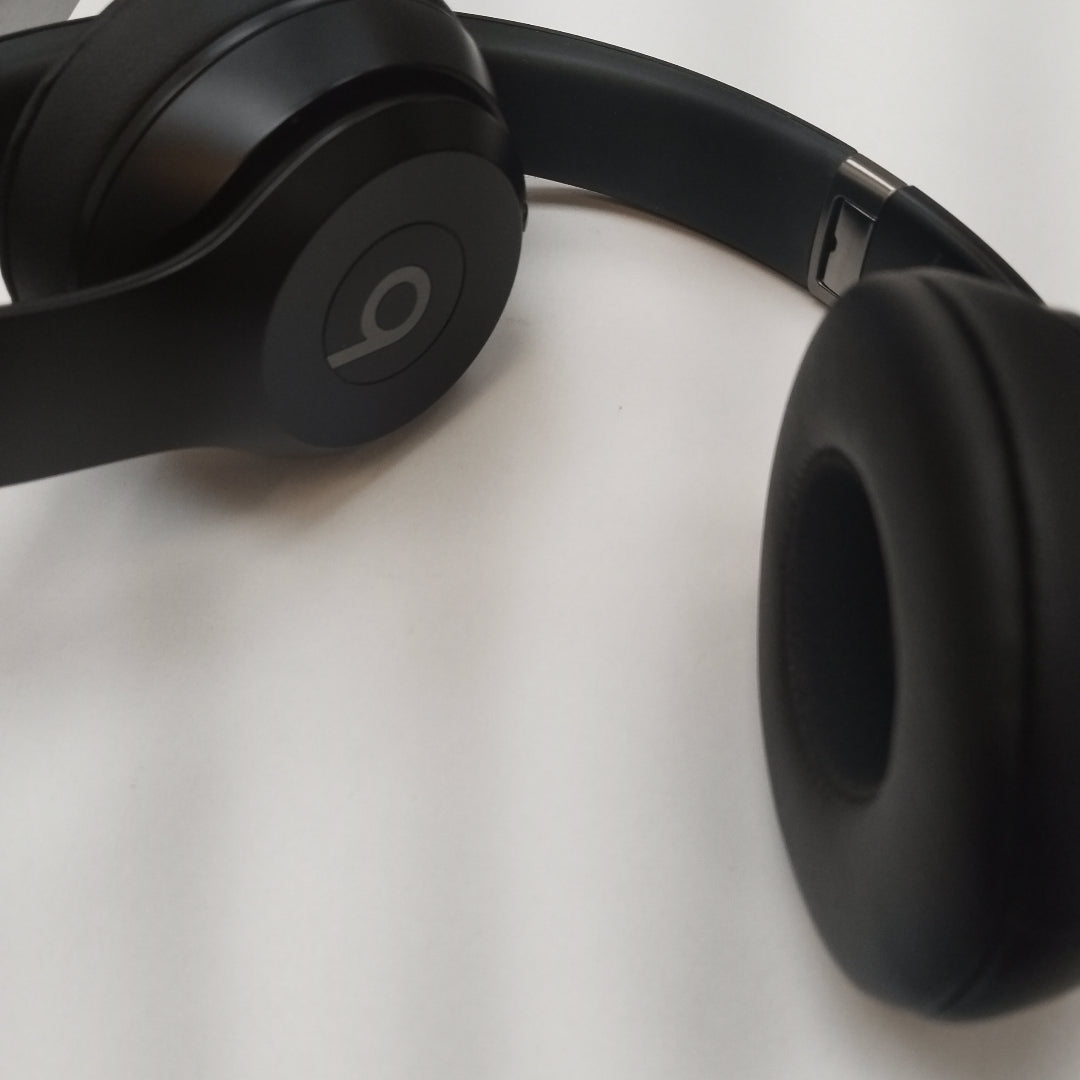 AUDIFONOS BEATS SOLO 4 INALAMBRICO ON EAR (SEMINUEVO)