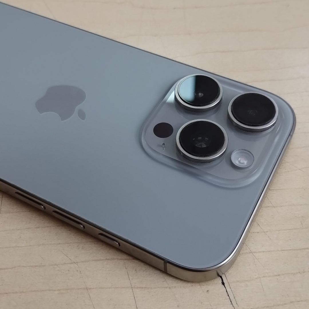 CELULAR APPLE IPHONE 16 PRO A3292 (2024) 256 GB 8 GB RAM (SEMINUEVO)