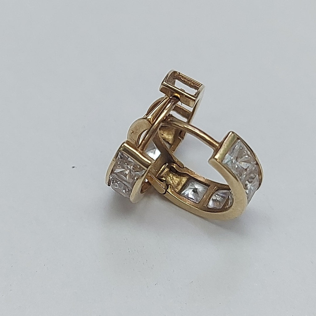 ARRACADAS PAR ORO 14 K 2.8 GRMS (SEMINUEVO)