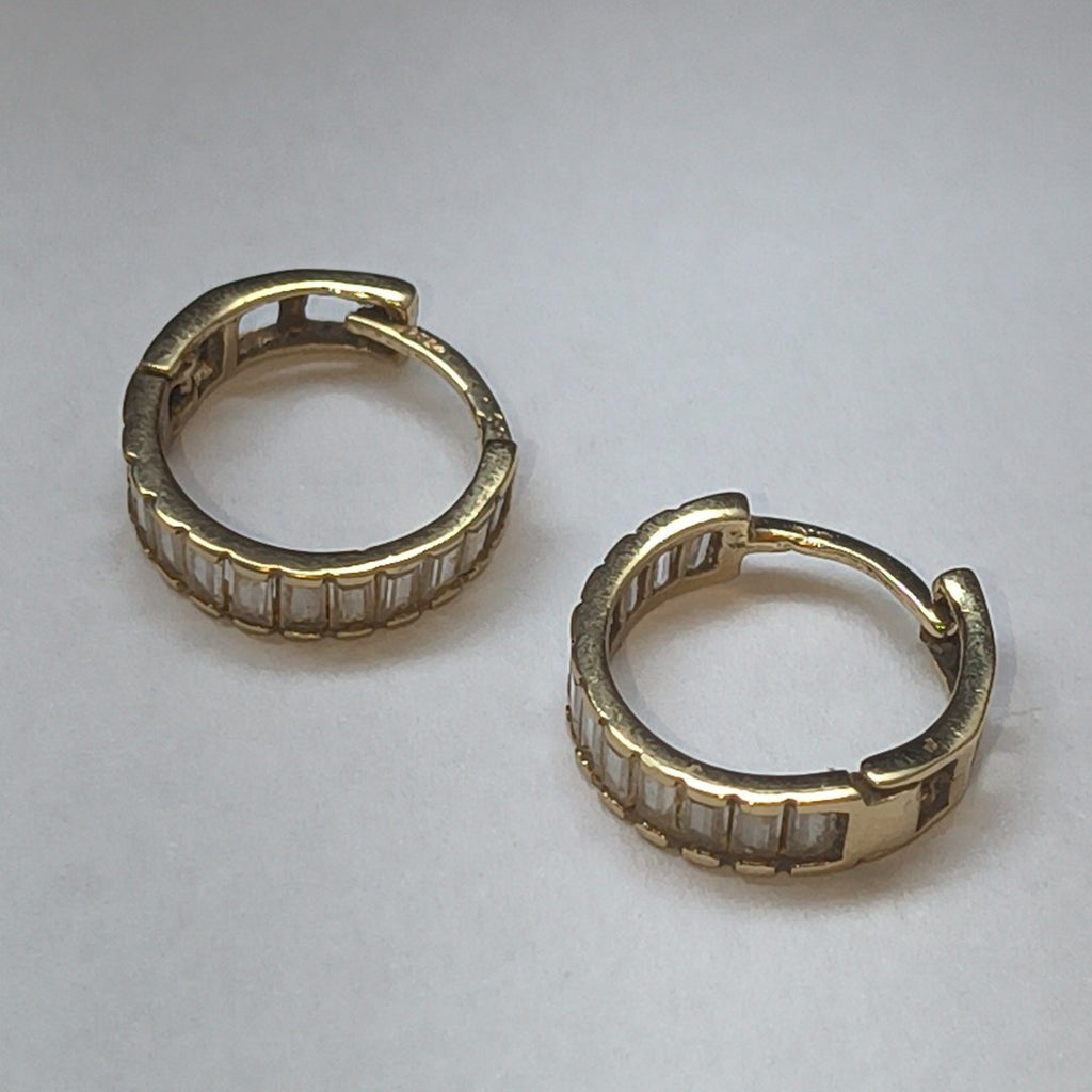 ARETES PAR ORO 10 K 1.8 GRMS (SEMINUEVO)