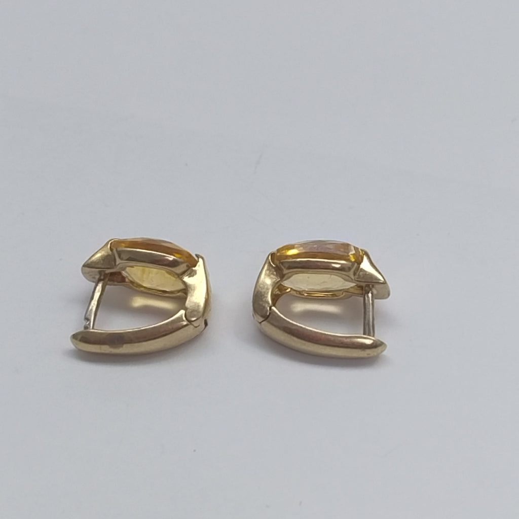 ARETES PAR ORO 14 K 5.4 GRMS (SEMINUEVO)