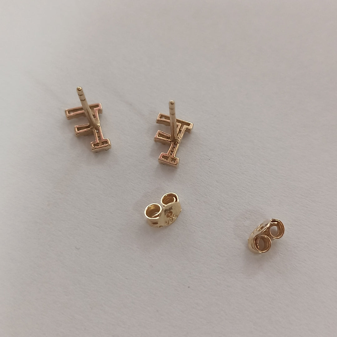 ARETES PAR ORO 14 K 0.8 GRMS (SEMINUEVO)