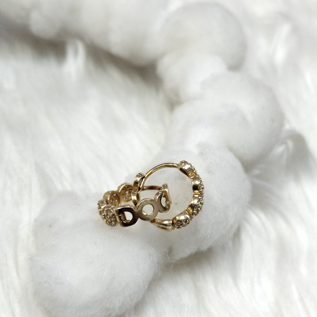 ARETES PAR ORO 14 K 1.8 GRMS (SEMINUEVO)