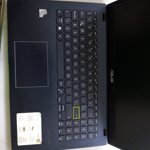 LAPTOP ASUS E510MA-BR1532W (2024) 128 GB SSD 4 GB RAM (SEMINUEVO)