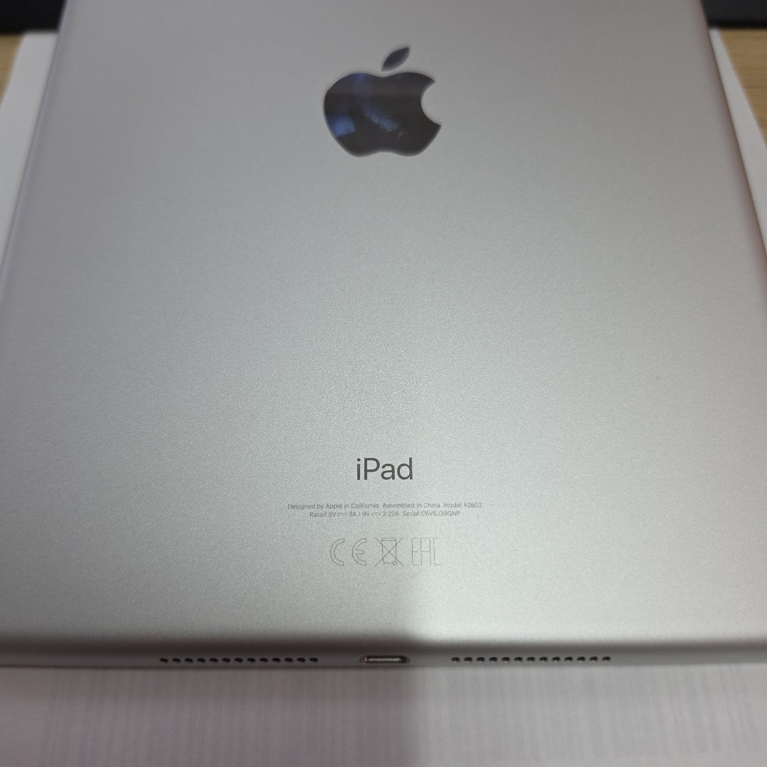 TABLETA APPLE IPAD 9 A2602 64 GB 3 GB RAM (SEMINUEVO)