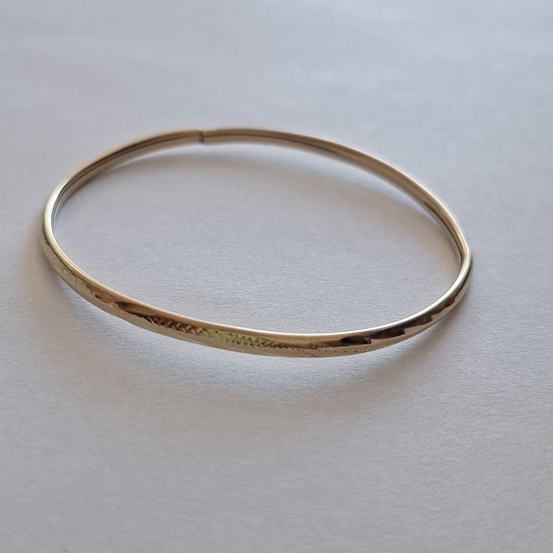 PULSERA RIGIDA ORO 10 K 3.7 GRMS (SEMINUEVO)