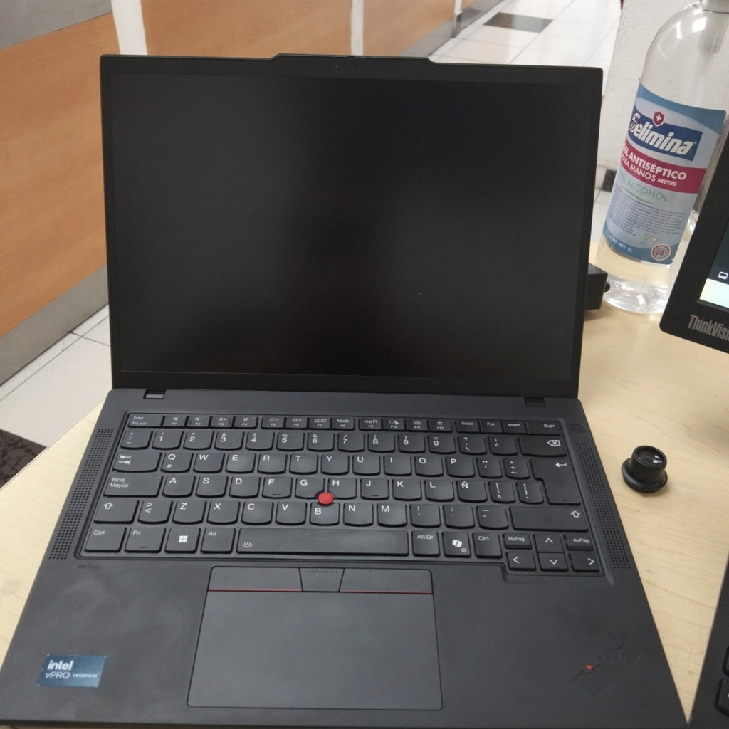 LAPTOP LENOVO THINKPAD T14  GEN 5 (2025) 512 GB SSD 16 GB RAM (SEMINUEVO)
