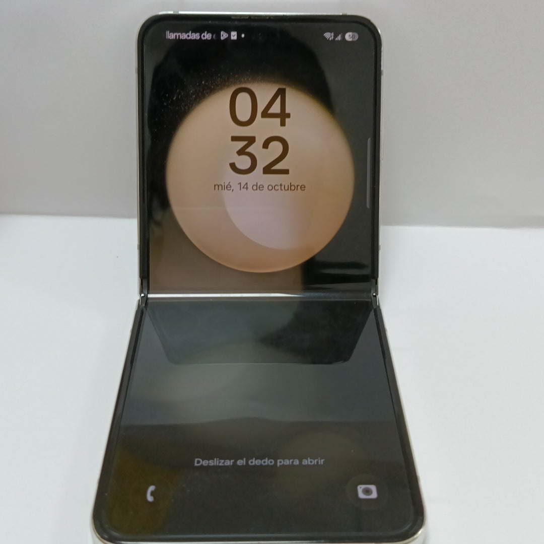 CELULAR SAMSUNG GALAXY Z FLIP 5 SM-F731B (2023) 512 GB 8 GB RAM (SEMINUEVO)