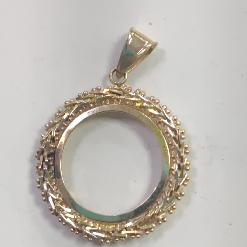 K1 1.9 GRMS 14 K IDENTIFICACIÓN DIJE MATERIALES ORO CANTIDAD DE PIEZA (SEMINUEVO)