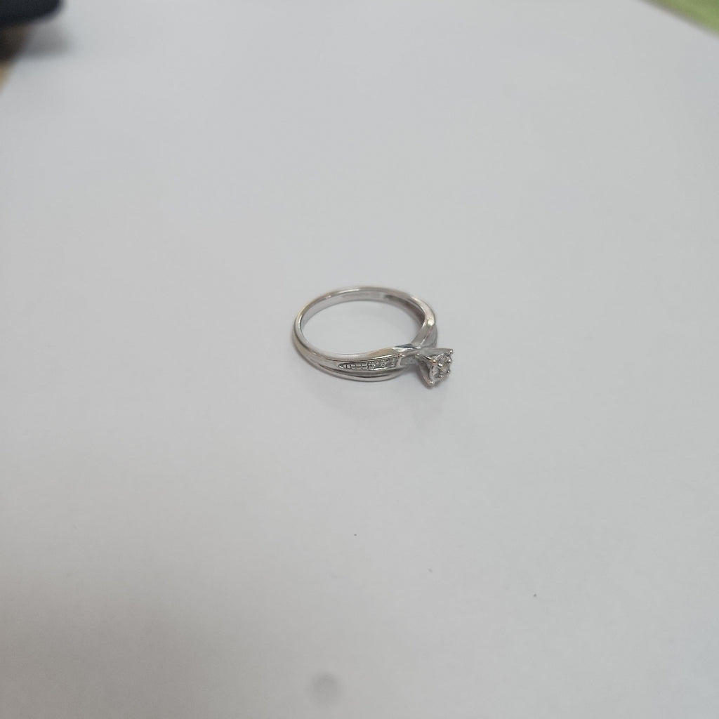 SOLITARIO ORO, ORO BLANCO 14 K 2.4 GRMS (SEMINUEVO)
