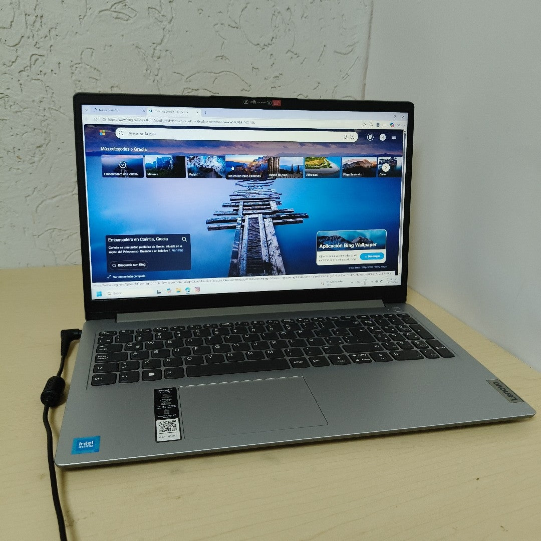 LAPTOP LENOVO IDEAPAD 1 15IGL7 (2024) 256 GB SSD 8 GB RAM (SEMINUEVO)