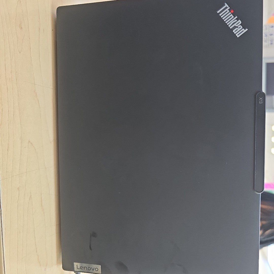 LAPTOP LENOVO THINKPAD X13 GEN 4 (2023) 256 GB SSD 32 GB RAM (SEMINUEVO)