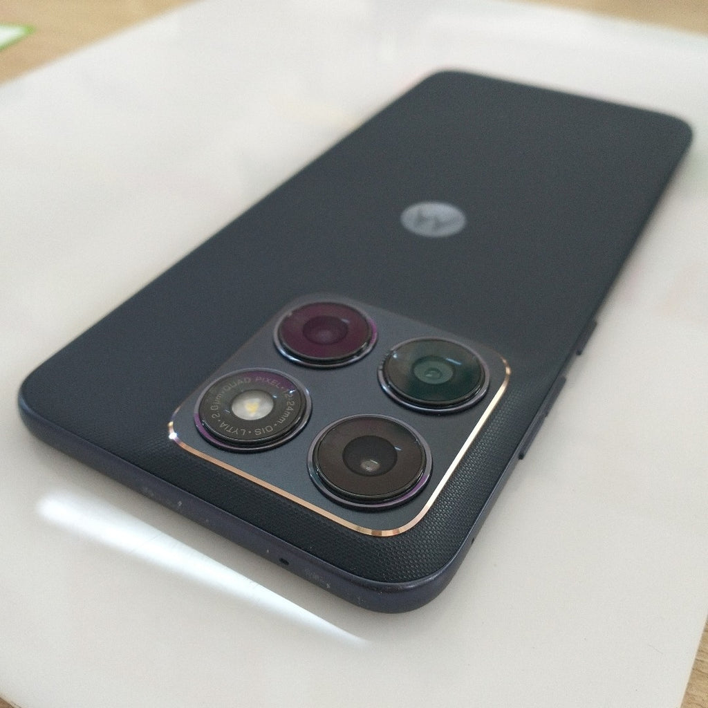 CELULAR MOTOROLA EDGE 70 FUSION XT2605-3 (2026) 256 GB 8 GB RAM (SEMINUEVO)