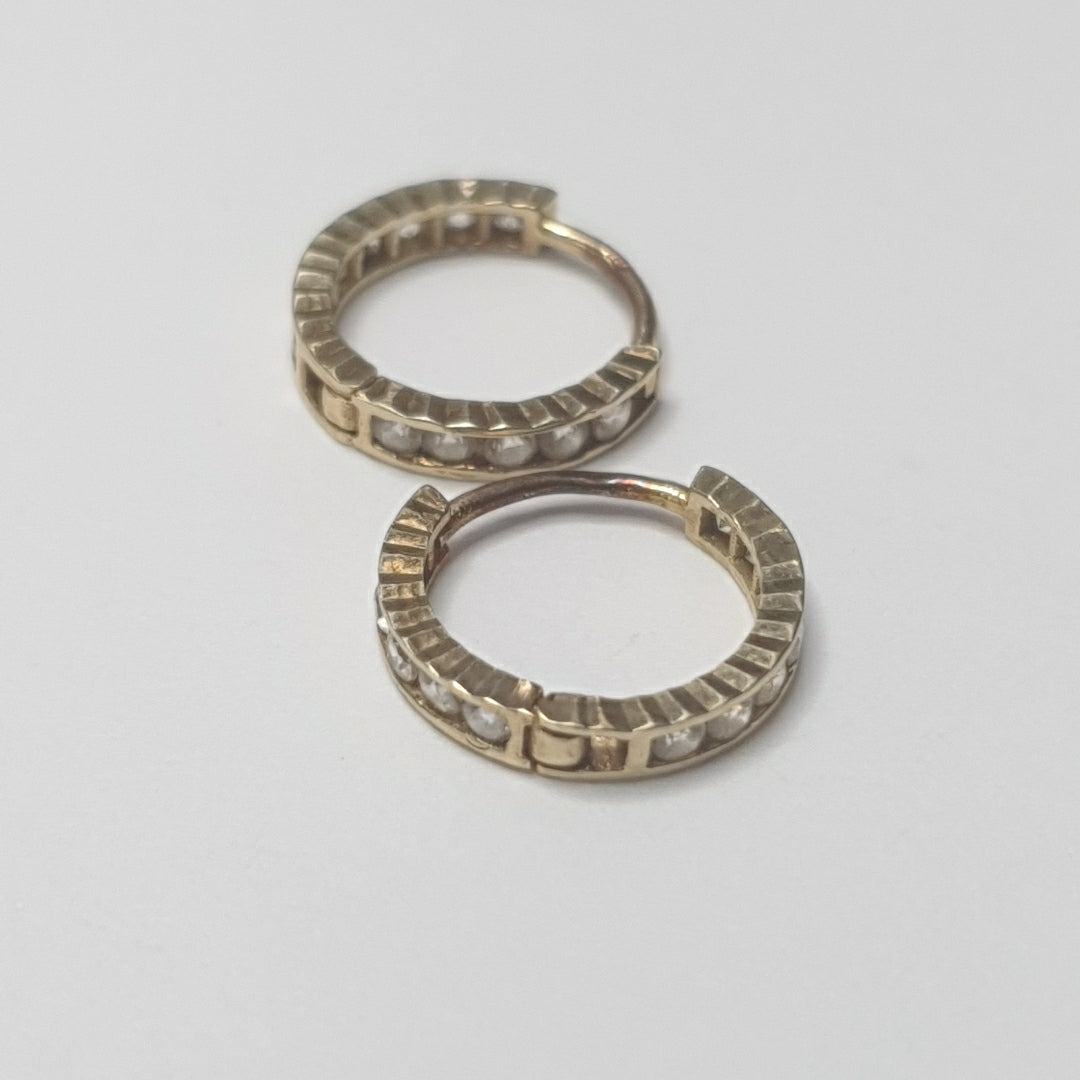 ARETES PAR ORO 10 K 0.9 GRMS (SEMINUEVO)