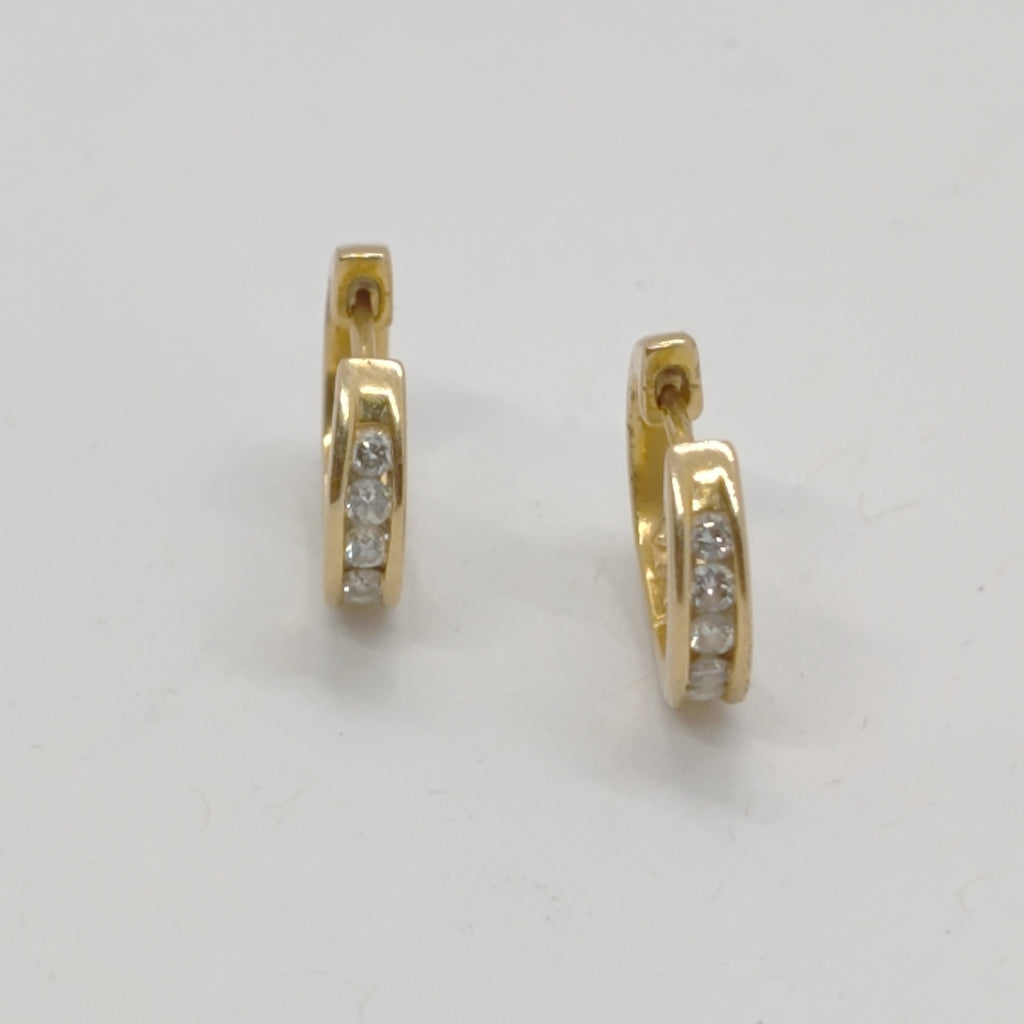ARETES PAR ORO 14 K 2.7 GRMS (SEMINUEVO)