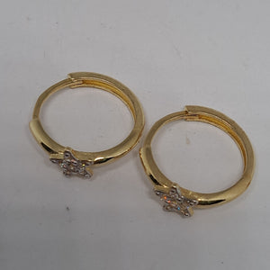 ARETES ARRACADAS FIG ESTRELLA CIRCONIAS 10K 1.7 GR (NUEVO)