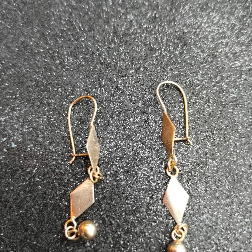 ARETES PAR ORO 8 K 1.8 GRMS (SEMINUEVO)