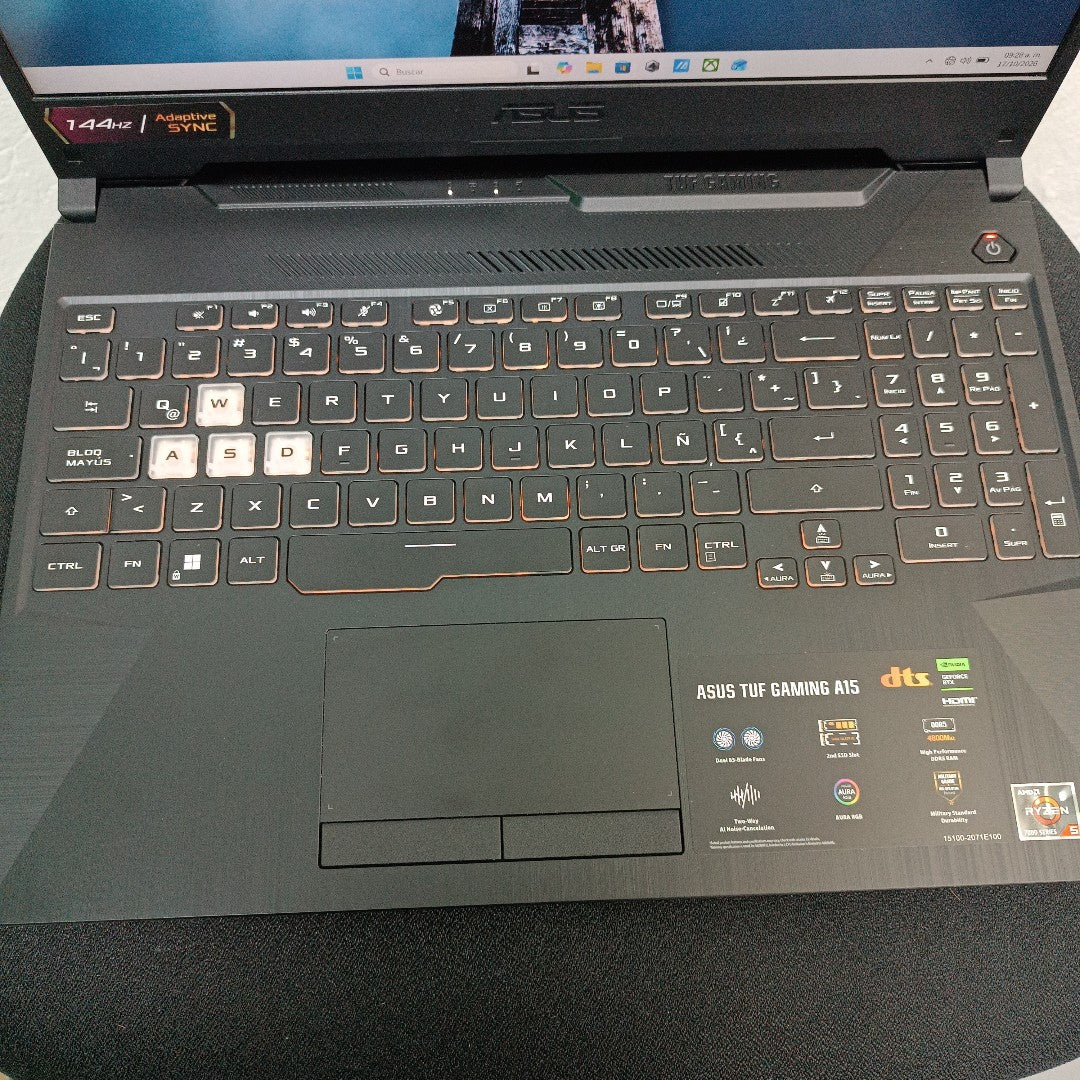 LAPTOP ASUS TUF GAMING FA506NF-HN063W (2024) 512 GB SSD 40 GB RAM (SEMINUEVO)