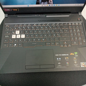 LAPTOP ASUS TUF GAMING FA506NF-HN063W (2024) 512 GB SSD 40 GB RAM (SEMINUEVO)