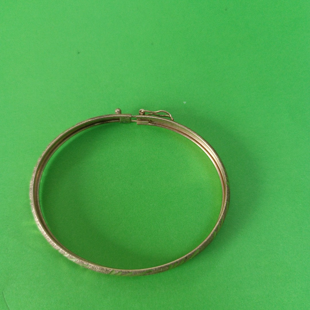 PULSERA RIGIDA ORO 10 K 4.4 GRMS (SEMINUEVO)